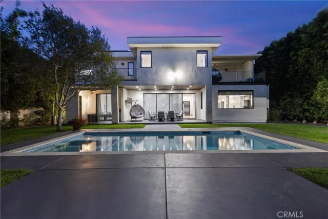 4545 Stern Avenue, Sherman Oaks, CA 91423