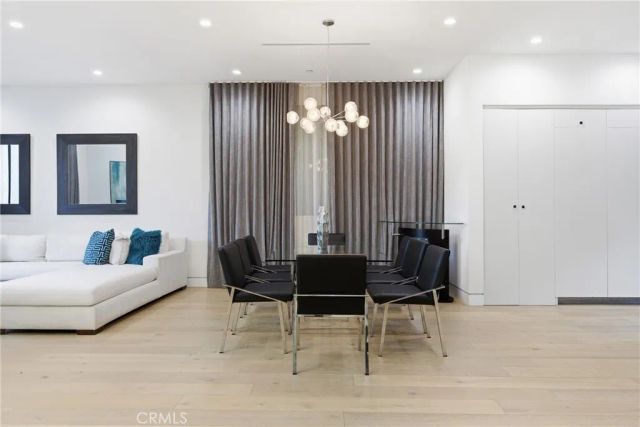 4545 Stern Avenue, Sherman Oaks, CA 91423