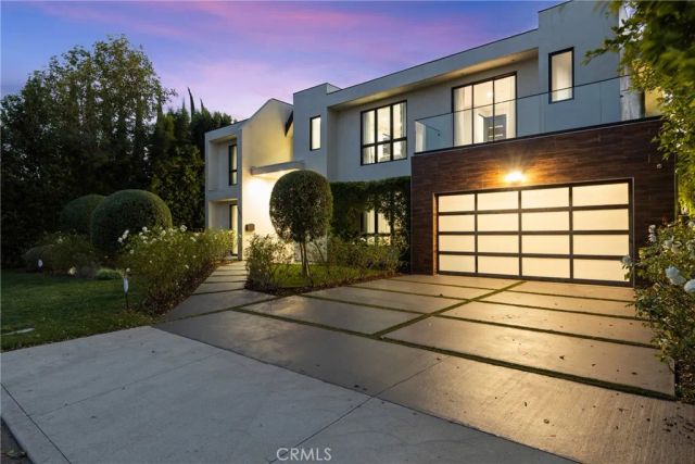4545 Stern Avenue, Sherman Oaks, CA 91423