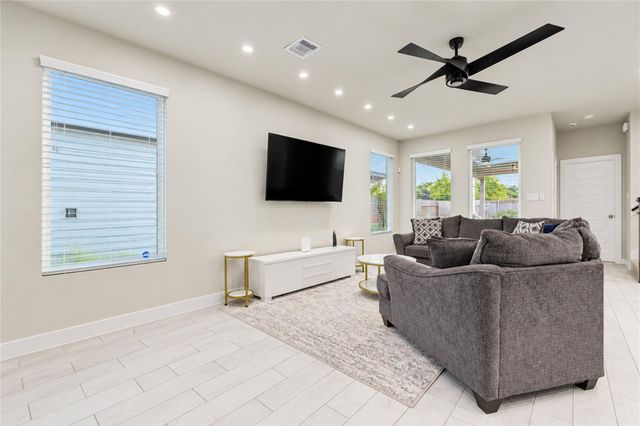 3819 Blue Grama Grass Drive, Houston, TX 77084