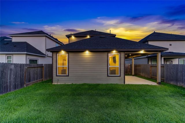 3819 Blue Grama Grass Drive, Houston, TX 77084