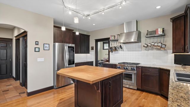 1829 W Pepper Ln, Spokane, WA 99218