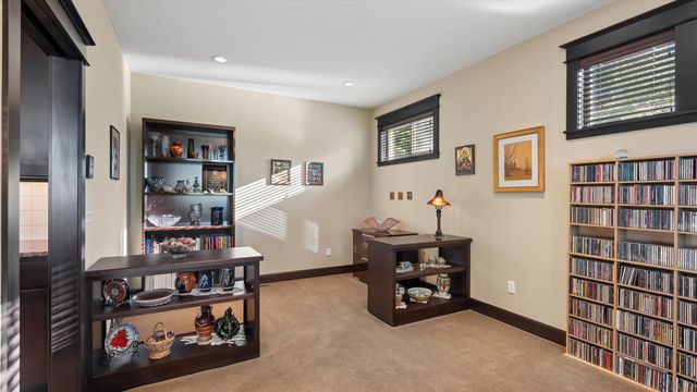 1829 W Pepper Ln, Spokane, WA 99218