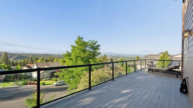 1829 W Pepper Ln, Spokane, WA 99218