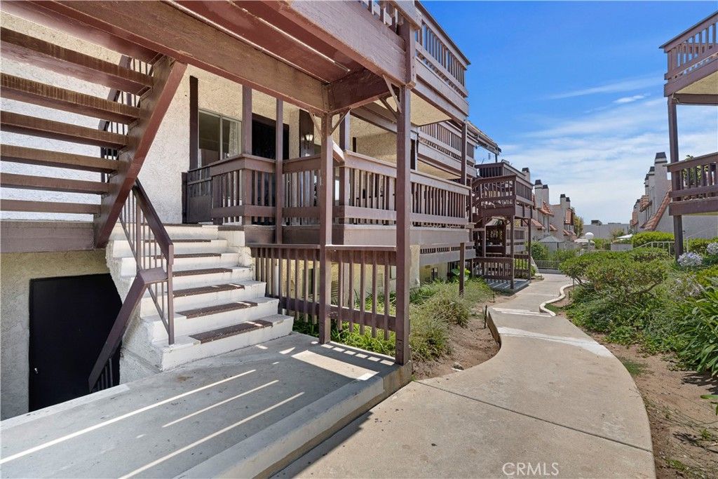 Image 14 of property listing at 12330 Osborne St. 75, Pacoima, CA 91331