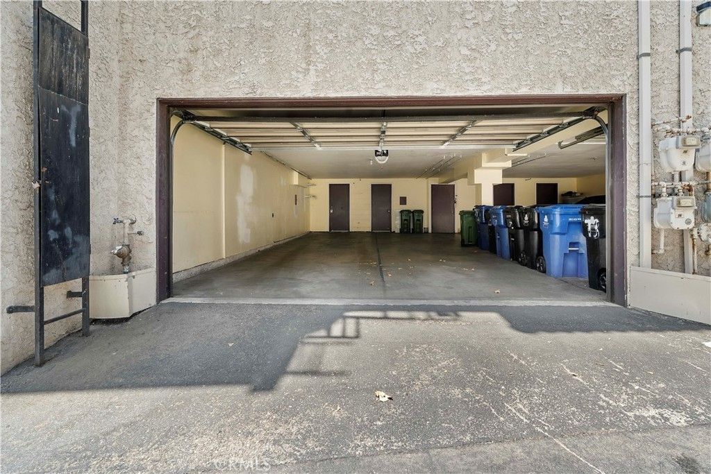 Image 15 of property listing at 12330 Osborne St. 75, Pacoima, CA 91331