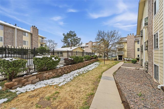 12450 E Cornell Avenue 104, Aurora, CO 80014