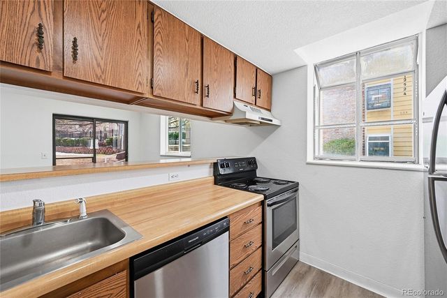 12450 E Cornell Avenue 104, Aurora, CO 80014
