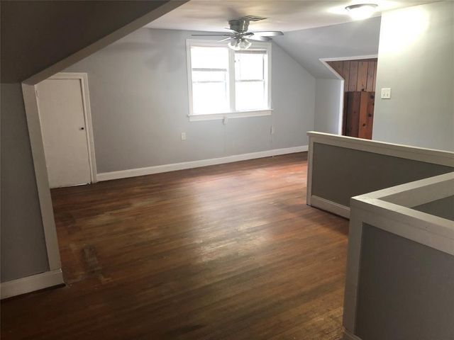 1109 N Pruett Street, Baytown, TX 77520