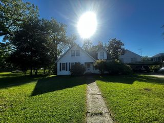 1109 N Pruett Street, Baytown, TX 77520