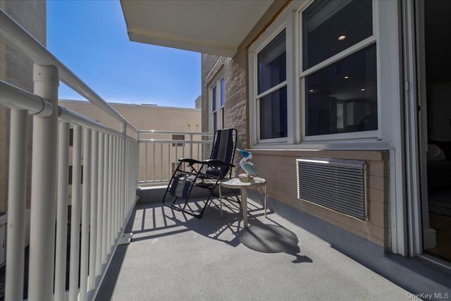 522 Shore Rd Road 3BB, Long Beach, NY 11561