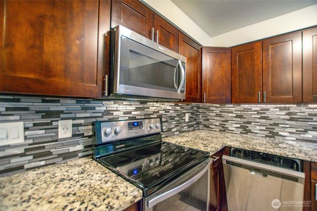 55 Meadowood Drive, Elma, WA 98541