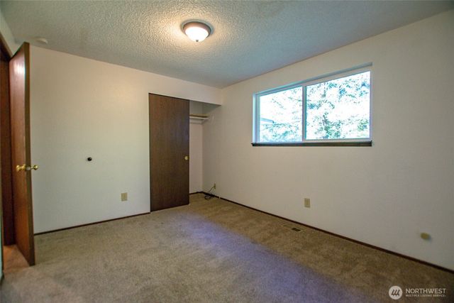 55 Meadowood Drive, Elma, WA 98541