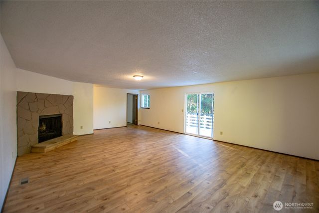 55 Meadowood Drive, Elma, WA 98541