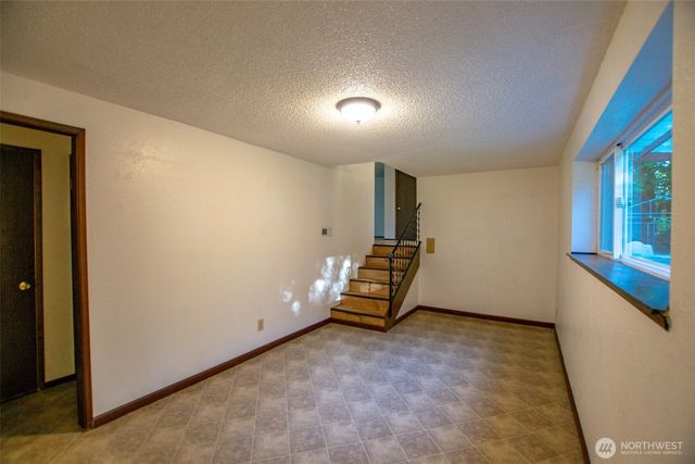 55 Meadowood Drive, Elma, WA 98541