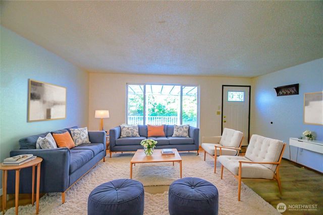 55 Meadowood Drive, Elma, WA 98541