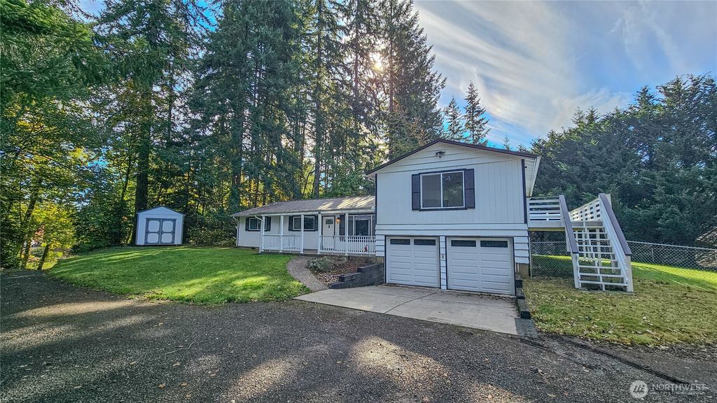 55 Meadowood Drive, Elma, WA 98541