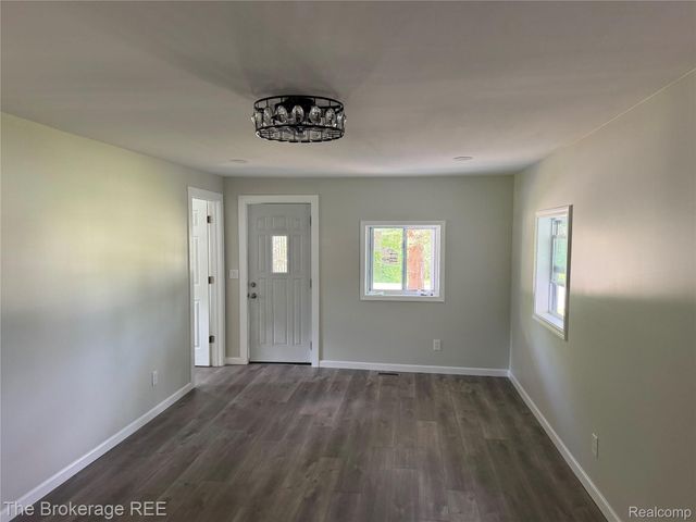 4249 Calkins Road, Flint Charter Township, MI 48532