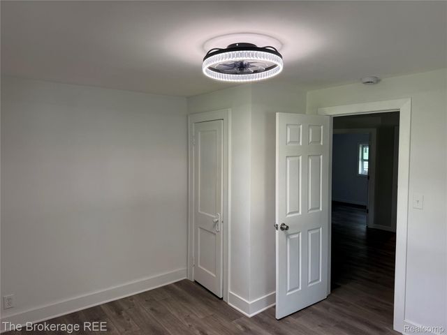 4249 Calkins Road, Flint Charter Township, MI 48532
