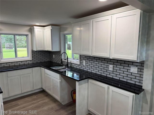 4249 Calkins Road, Flint Charter Township, MI 48532