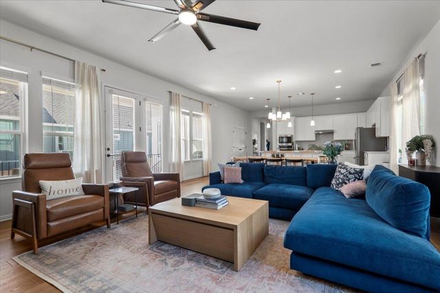 7812 Ella Lee LN, Austin, TX 78744