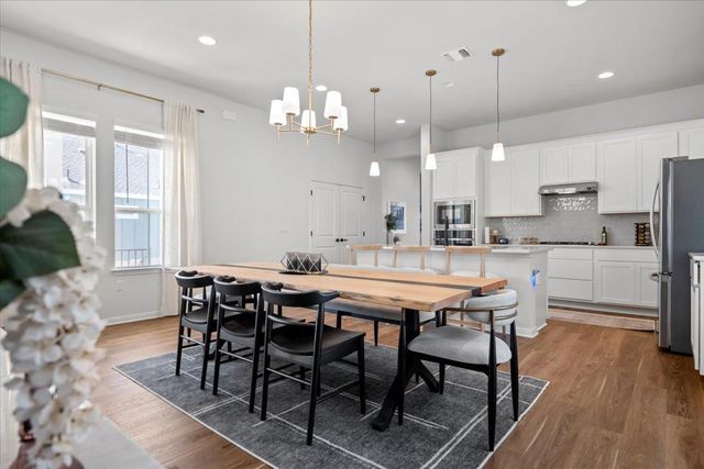 7812 Ella Lee LN, Austin, TX 78744