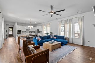 7812 Ella Lee LN, Austin, TX 78744