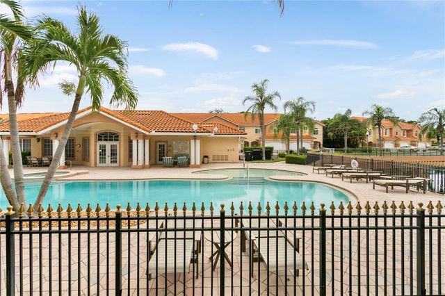 6323 VISTA VERDE DRIVE E, St Petersburg, FL 33707