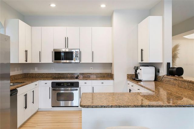 6323 VISTA VERDE DRIVE E, St Petersburg, FL 33707