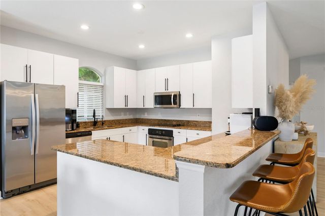 6323 VISTA VERDE DRIVE E, St Petersburg, FL 33707