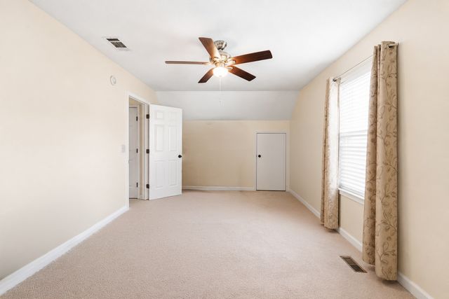 942 Lavergne Ln, La Vergne, TN 37086