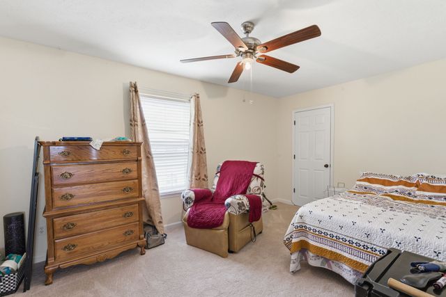 942 Lavergne Ln, La Vergne, TN 37086