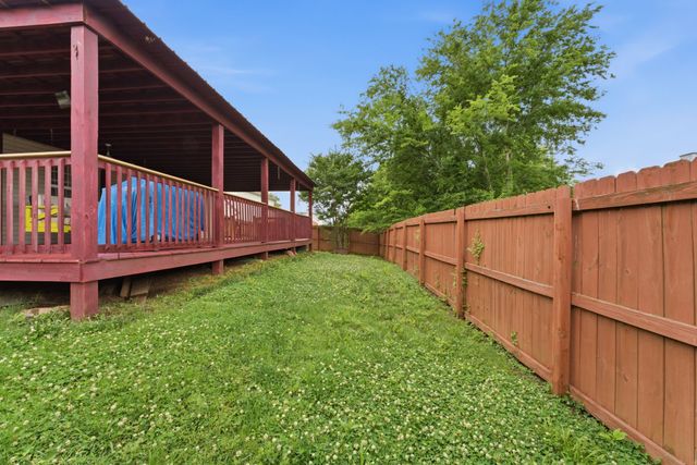 942 Lavergne Ln, La Vergne, TN 37086