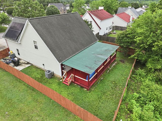 942 Lavergne Ln, La Vergne, TN 37086