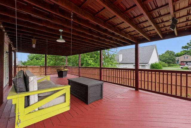 942 Lavergne Ln, La Vergne, TN 37086