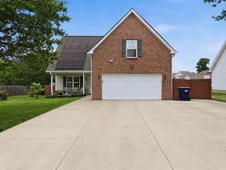 942 Lavergne Ln, La Vergne, TN 37086