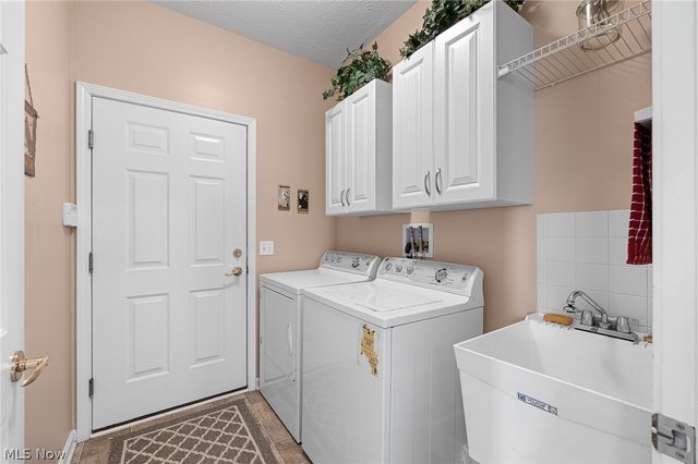 18340 Crystal Lakes Drive, North Royalton, OH 44133
