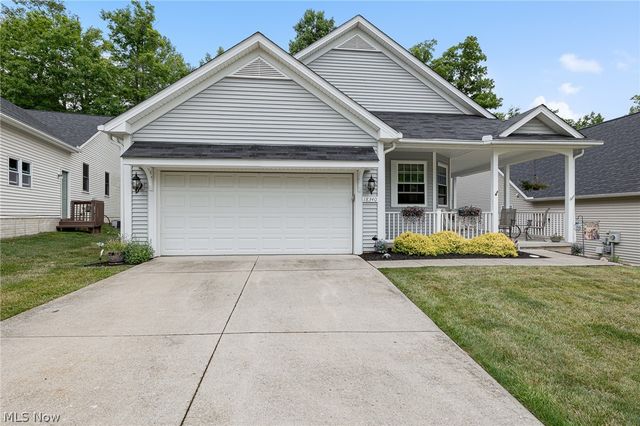 18340 Crystal Lakes Drive, North Royalton, OH 44133