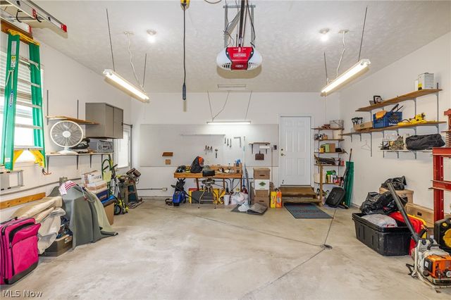 18340 Crystal Lakes Drive, North Royalton, OH 44133