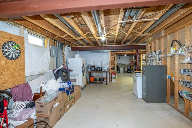 18340 Crystal Lakes Drive, North Royalton, OH 44133