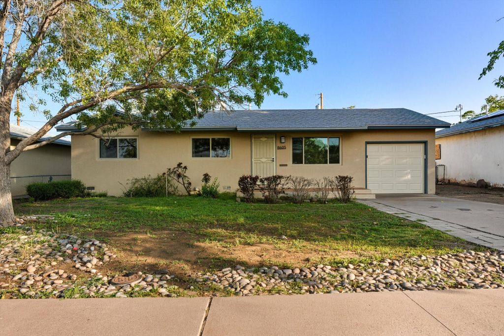 8605 Mountain Road NE, Albuquerque, NM 87112