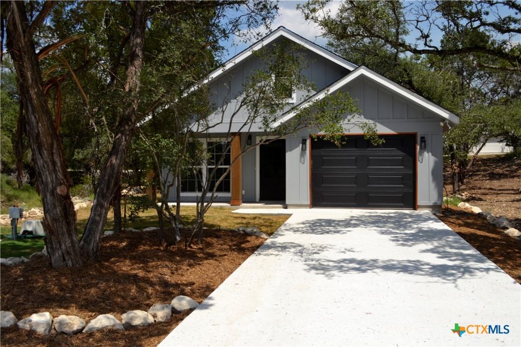 1316 Lonesome, Canyon Lake, TX 78133