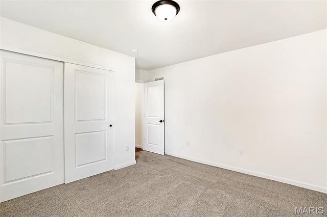 4933 Nadine Lane, St Louis, MO 63129