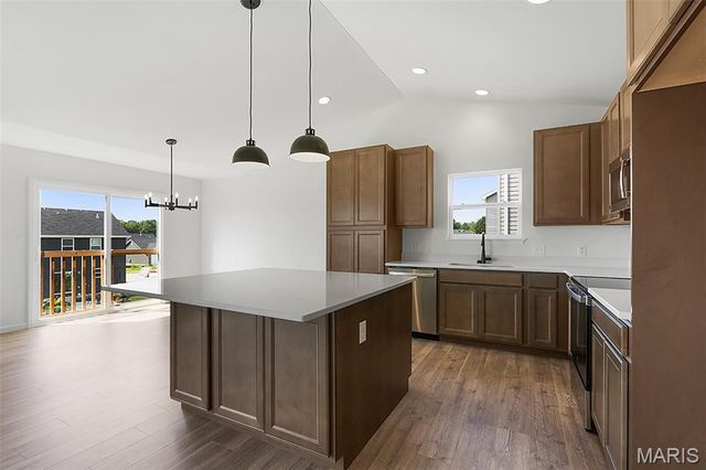 4933 Nadine Lane, St Louis, MO 63129