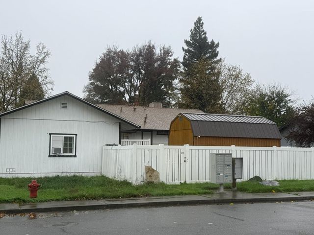 2830 Nicole Court, Anderson, CA 96007