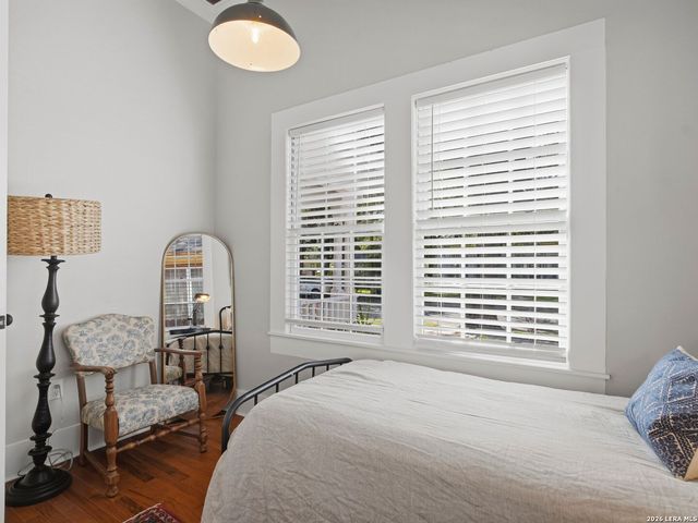 247 E Woodlawn Avenue, San Antonio, TX 78212
