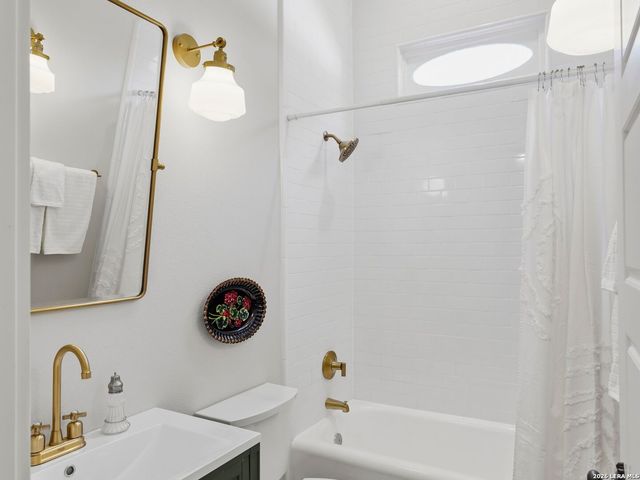 247 E Woodlawn Avenue, San Antonio, TX 78212