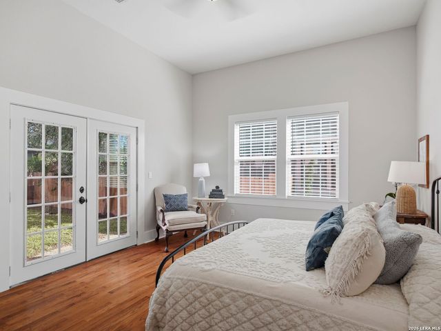 247 E Woodlawn Avenue, San Antonio, TX 78212