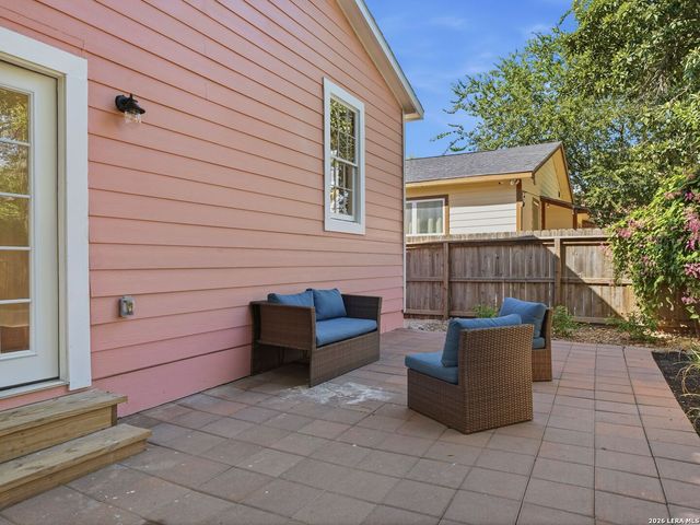 247 E Woodlawn Avenue, San Antonio, TX 78212
