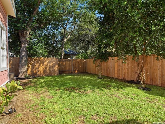 247 E Woodlawn Avenue, San Antonio, TX 78212